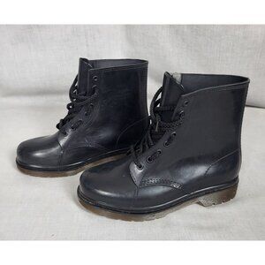 Steve Madden Black Rubber Lace up Boots Women's Size 8 Winter Fall Classic Style